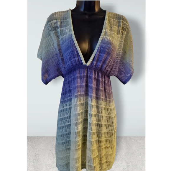 Jordan Taylor SM Ombre Blue/Green Gradient Swim Coverup - Picture 3 of 10